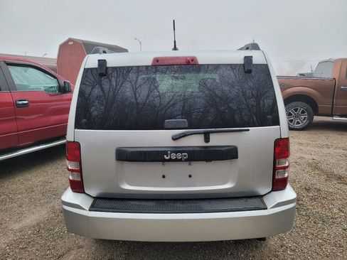 Used 2010 Jeep Liberty Sport w/ Popular Equipment Group image 4