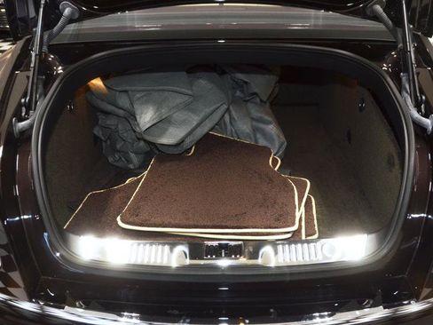 Used 2015 Bentley Flying Spur V8 image 38