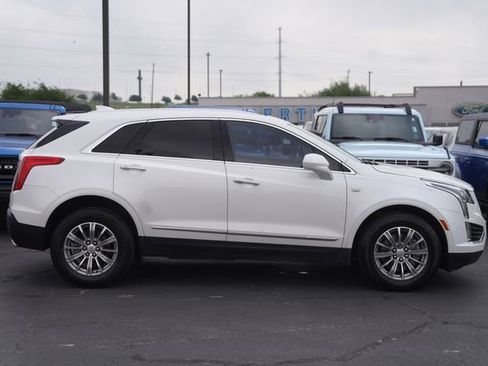 Used 2018 Cadillac XT5 Luxury w/ Driver Awareness Package FWD image 5