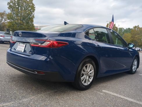 Used 2026 Toyota Camry LE FWD image 4
