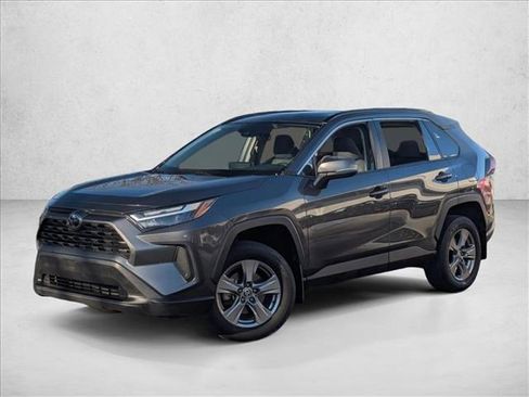 Used 2023 Toyota RAV4 XLE image 1