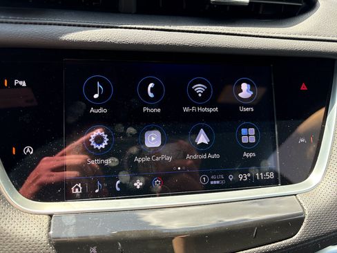 Used 2025 Cadillac XT6 Luxury FWD image 14
