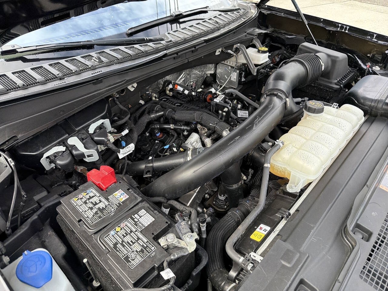 Used 2025 Ford Expedition Max Platinum AWD/4WD image 18