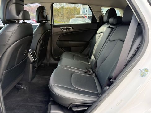 Used 2023 Kia Sportage EX FWD image 24