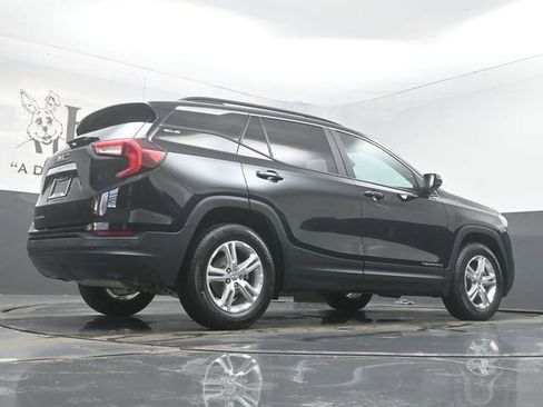 Used 2023 GMC Terrain SLE w/ Driver Convenience Package image 32
