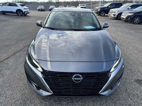 Used 2024 Nissan Altima 2.5 SL image 2