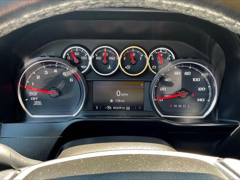 Used 2021 Chevrolet Silverado 1500 LT Trail Boss w/ Convenience Package II AWD/4WD image 9