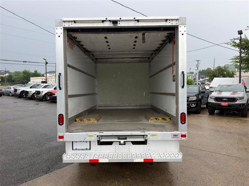 Used 2021 Ford Transit 350 RWD image 4