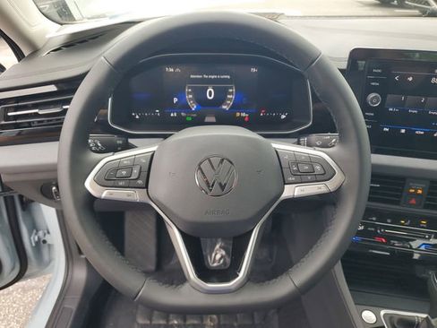 New 2026 Volkswagen Jetta SE FWD image 18