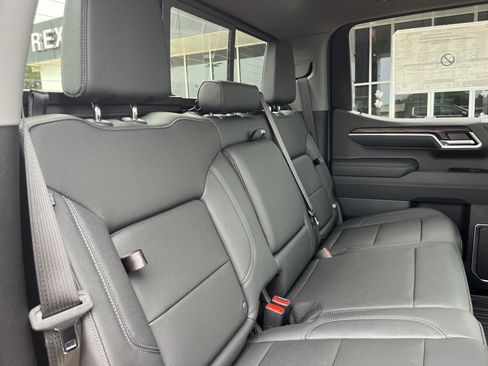 New 2026 GMC Sierra 1500 SLT w/ SLT Premium Package AWD/4WD image 16