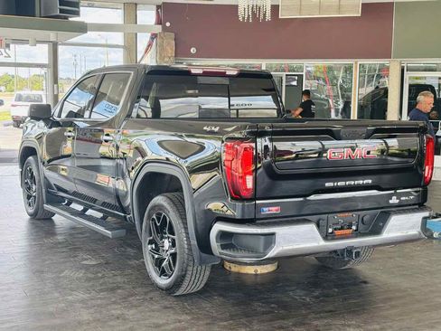 Used 2022 GMC Sierra 1500 SLT w/ SLT Convenience Package AWD/4WD image 15