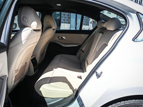 Used 2020 BMW 330i xDrive Sedan w/ Convenience Package image 13