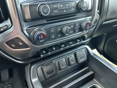 Used 2018 Chevrolet Silverado 1500 LT w/ All Star Edition AWD/4WD image 29
