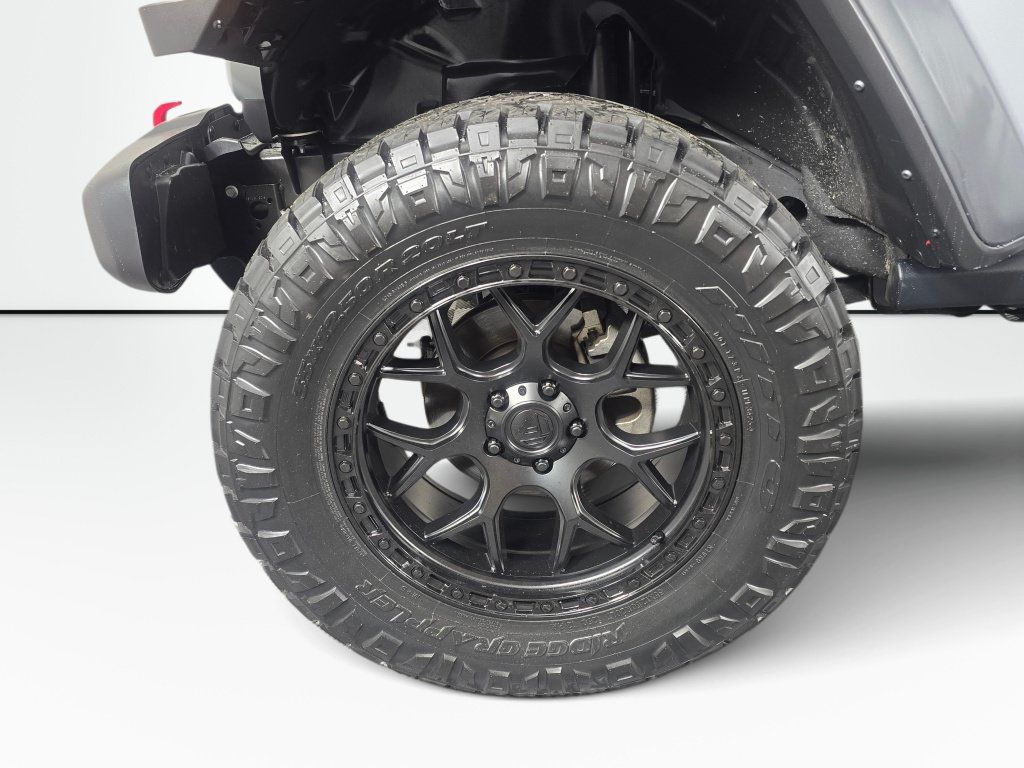 Used 2024 Jeep Wrangler Unlimited Rubicon AWD/4WD image 13