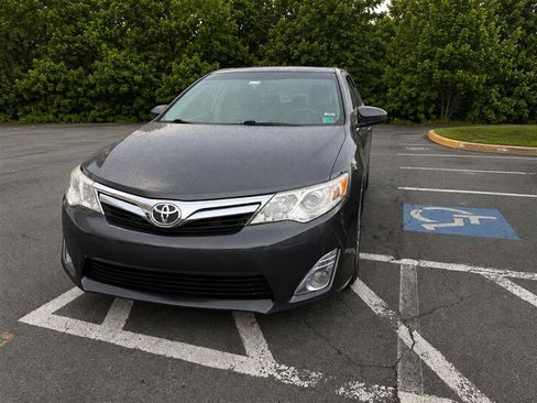 Used 2013 Toyota Camry XLE w/ Leather Pkg FWD image 1