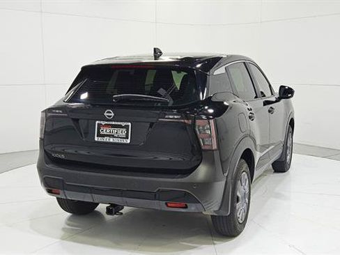 Used 2025 Nissan Kicks S FWD image 7