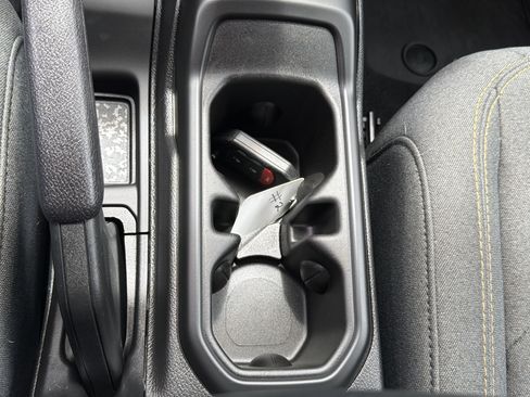 Used 2025 Jeep Wrangler Sport AWD/4WD image 21