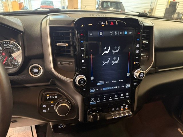 Certified 2024 RAM 2500 Big Horn w/ Night Edition AWD/4WD image 49