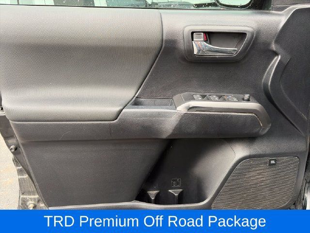 Used 2021 Toyota Tacoma TRD Off-Road w/ TRD Premium Off Road Package AWD/4WD image 16