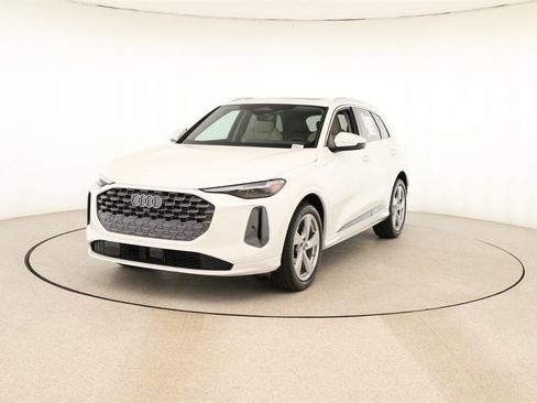 New 2025 Audi Q5 Prestige image 12