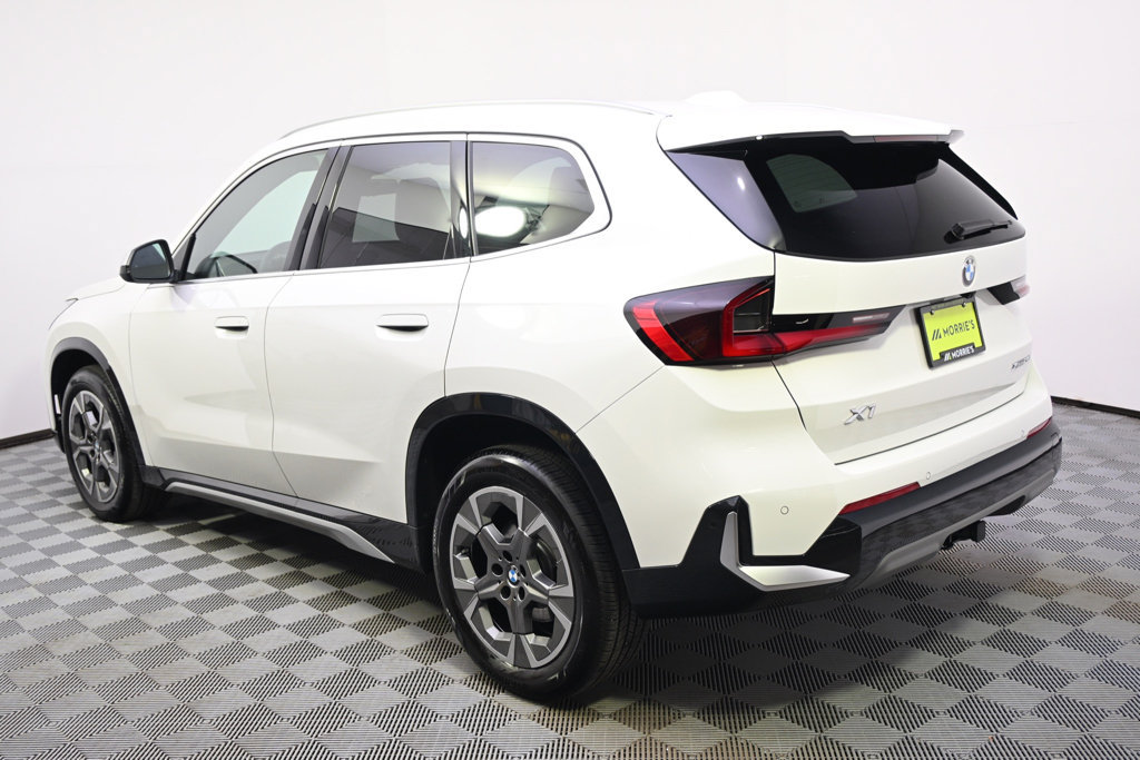 Used 2024 BMW X1 xDrive28i w/ Convenience Package AWD/4WD image 3