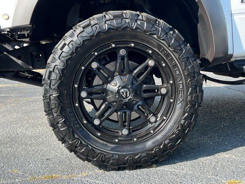 Used 2010 Ford F150 Raptor image 12