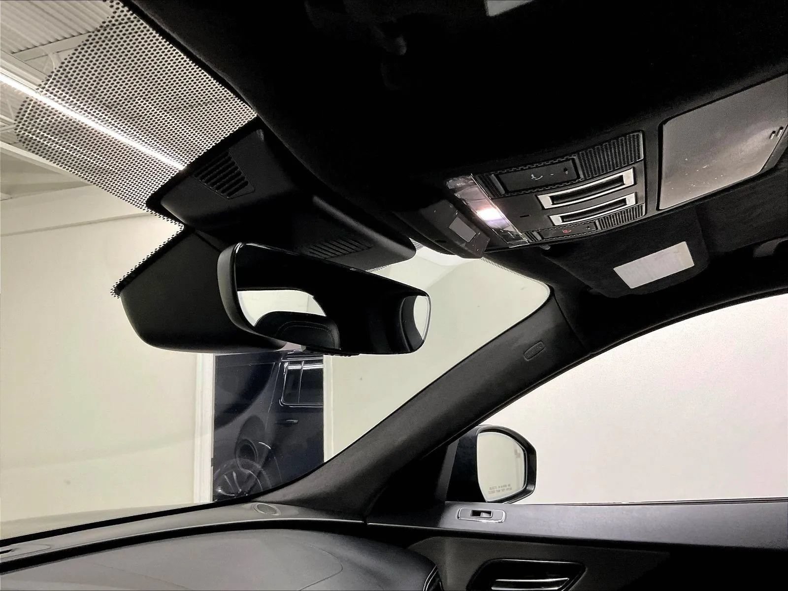 Used 2020 Jaguar F-PACE SVR AWD/4WD image 36