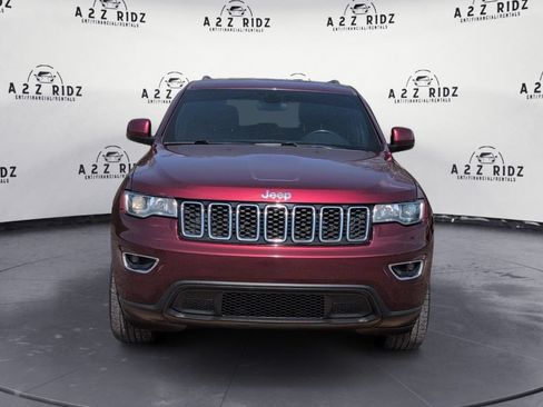Used 2021 Jeep Grand Cherokee Laredo AWD/4WD image 2