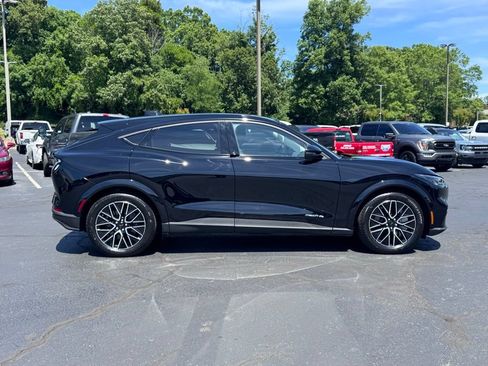 Used 2025 Ford Mustang Mach-E Premium AWD/4WD image 7