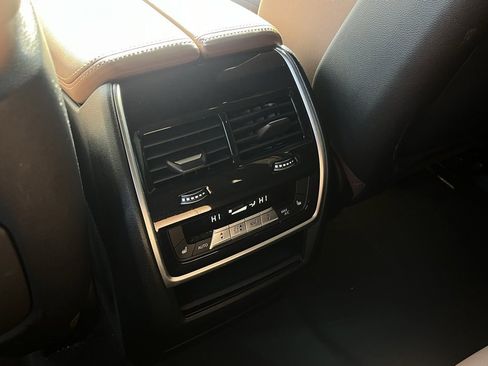 Used 2023 BMW X5 M50i w/ Climate Comfort Package image 22