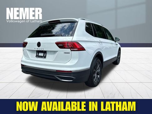 Certified 2024 Volkswagen Tiguan SE AWD/4WD image 4