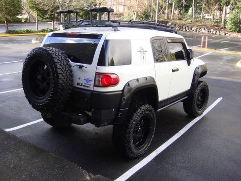 Used 2011 Toyota FJ Cruiser 4WD image 8