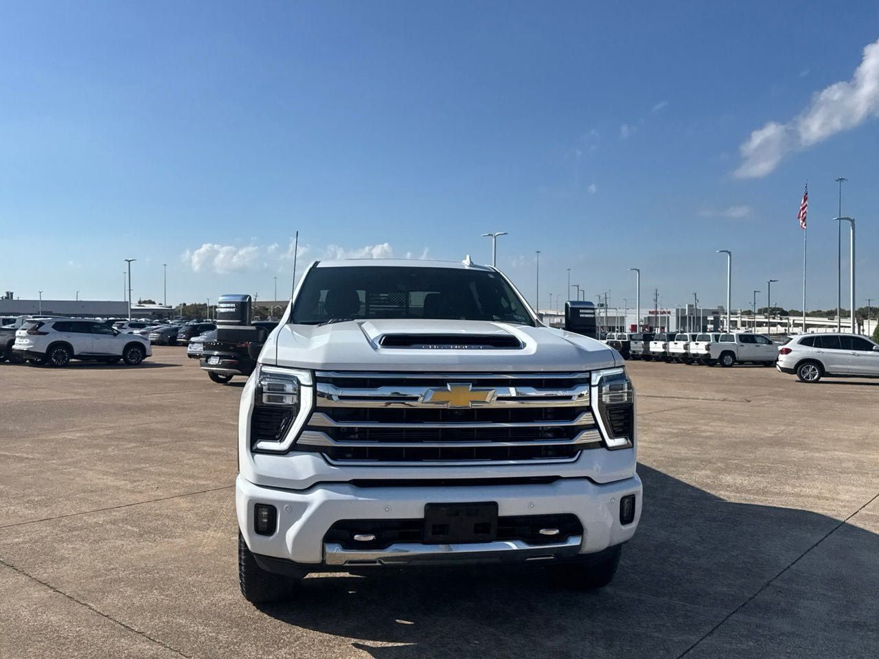 Used 2024 Chevrolet Silverado 2500 High Country w/ High Country Premium Package AWD/4WD image 5