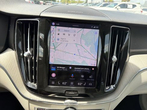 Certified 2023 Volvo XC60 B5 Plus AWD/4WD image 24