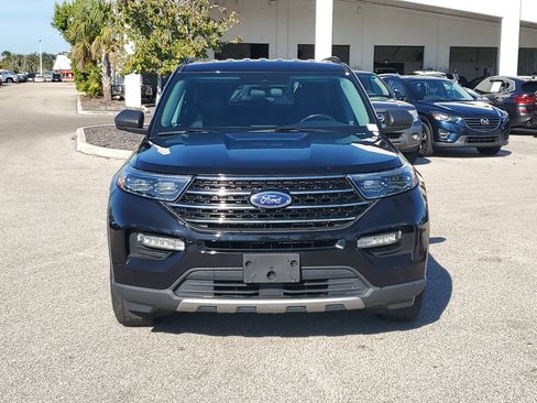 Used 2020 Ford Explorer XLT w/ Equipment Group 202A image 2