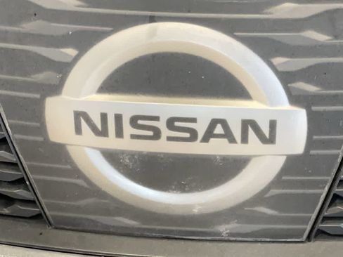 Used 2017 Nissan Rogue SL w/ SL Premium Package image 10