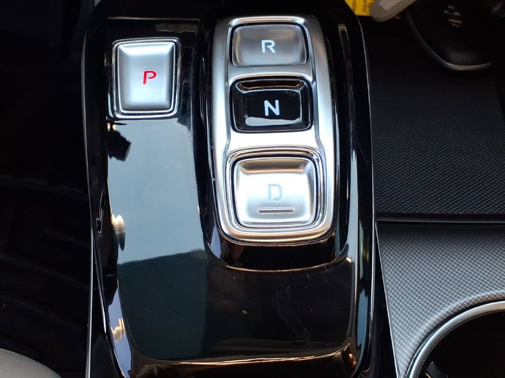 Used 2023 Hyundai Sonata SEL w/ Preferred Accessory Package FWD image 9