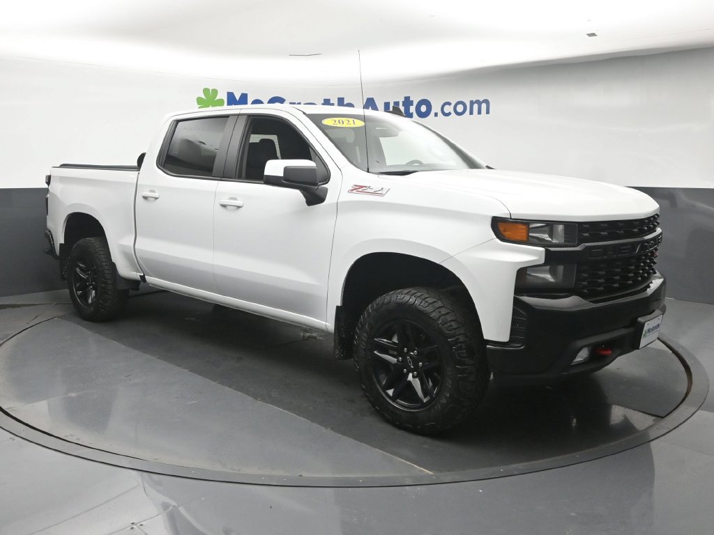 Used 2021 Chevrolet Silverado 1500 Custom Trail Boss AWD/4WD image 2