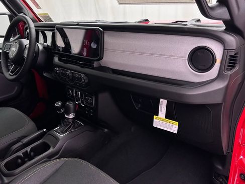 New 2025 Jeep Gladiator Sport image 20