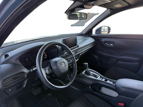 Used 2024 Honda HR-V Sport image 9