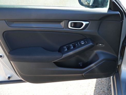 Used 2023 Honda Civic Sport image 4