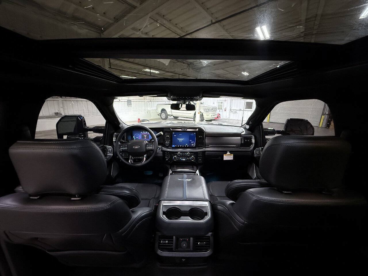 Used 2026 Ford F450 Platinum w/ FX4 Off-Road Package AWD/4WD image 86
