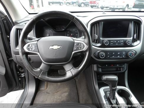 Used 2017 Chevrolet Colorado LT w/ LT Convenience Package RWD image 15