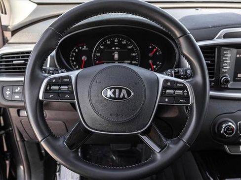Used 2020 Kia Sorento EX FWD image 18