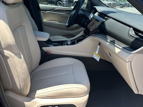 New 2026 Jeep Grand Cherokee Limited AWD/4WD image 13