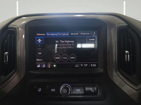 Used 2023 Chevrolet Silverado 1500 Custom image 19