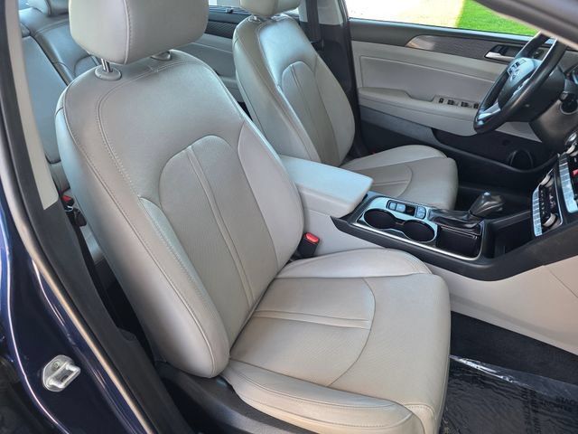 Used 2019 Hyundai Sonata Limited w/ Ultimate Package 04 FWD image 11