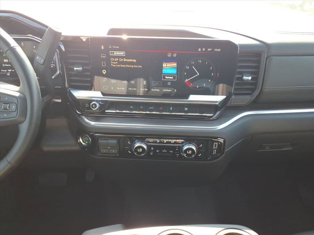 Used 2026 GMC Sierra 1500 SLT RWD image 28