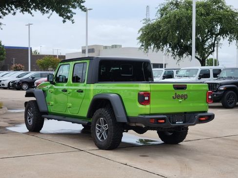 Certified 2025 Jeep Gladiator Mojave w/ Convenience Group AWD/4WD image 5