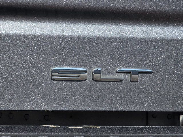 Used 2022 GMC Sierra 1500 SLT w/ SLT Premium Plus Package AWD/4WD image 34